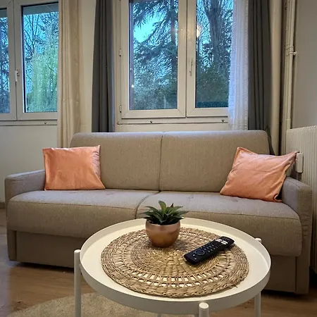 Ourasi - Hippodrome De Vincennes - Netflix Apartment